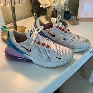 Nike Air Max 270 White w/powder blue & purple (9.5)